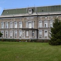 Pogrzebień pałac